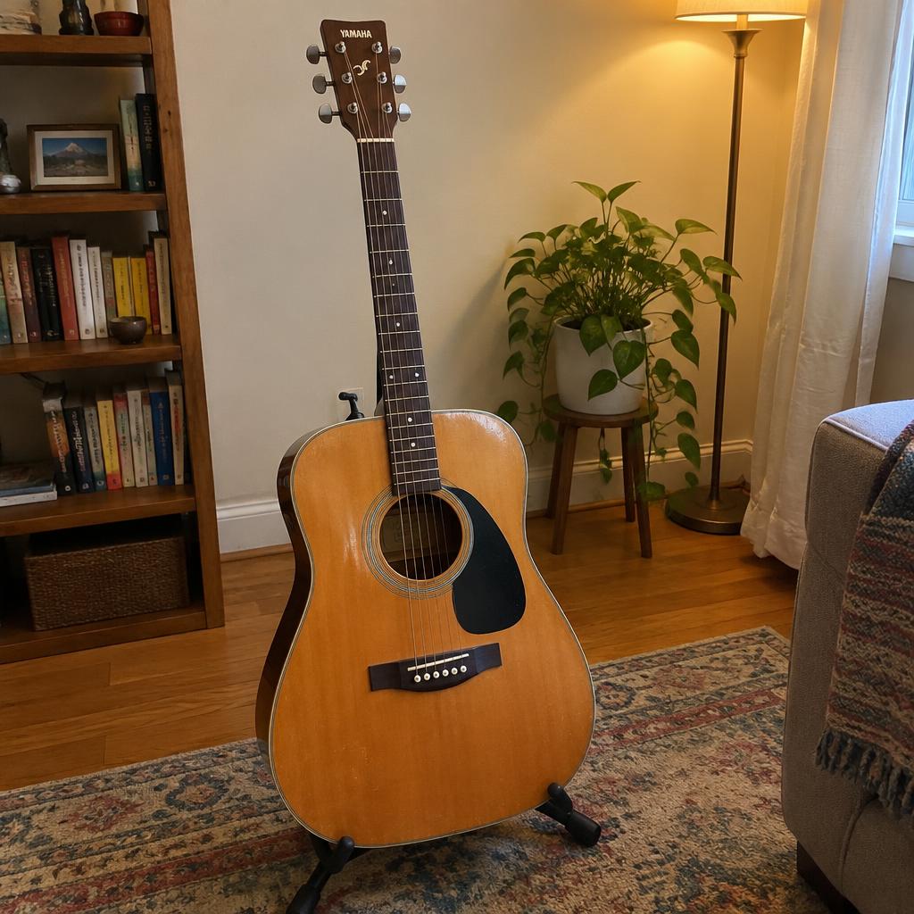 Akustinen kitara Yamaha